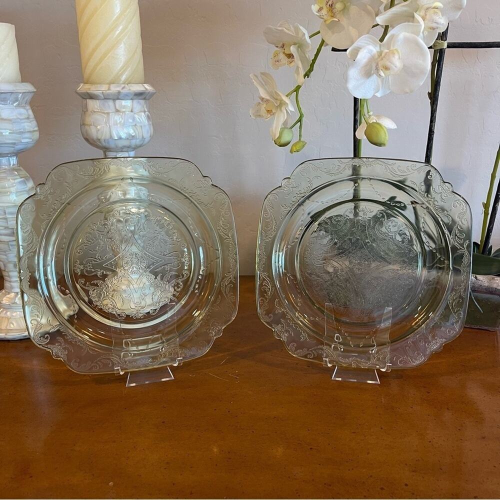 Federal Madrid Amber Depression Glass Plate 9” – Antique (1932–1938)